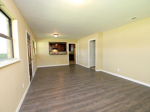 2nd image of 2404 Belair St