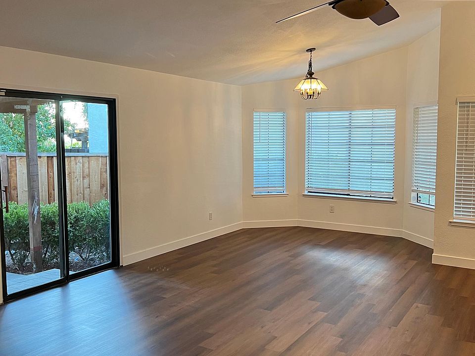 1st image of 3422 Timberlake Ave