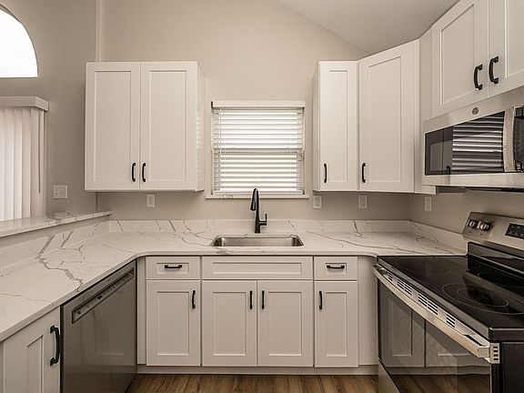 3rd image of 2666 Liberty Gardens Dr