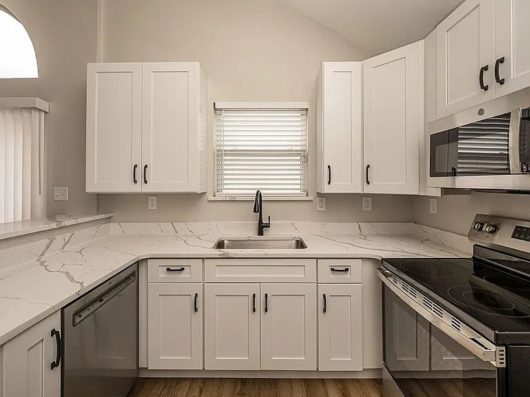 2666 Liberty Gardens Dr — Photo 3