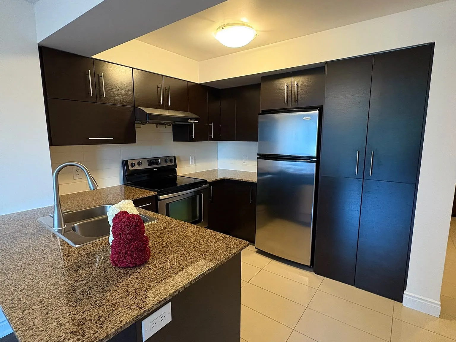 233 S Park Rd — Photo 2