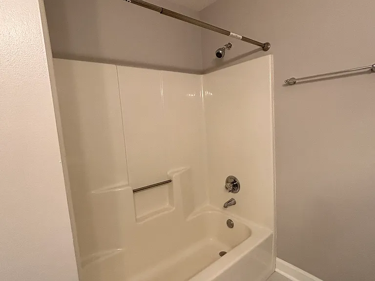 1146 Haven Brook Ln — Photo 17