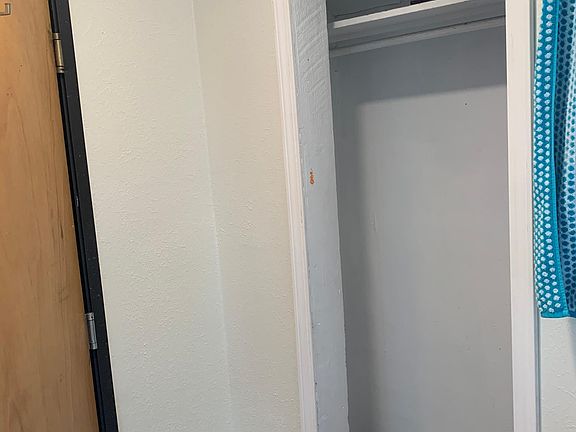 4th image of 528 14th Ave SE #1