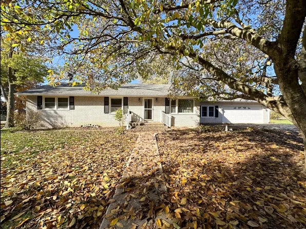 1190 McDonough St, Barry, IL 62312