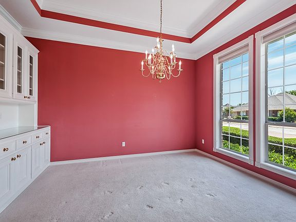 5th image of 807 Pine Valley Dr