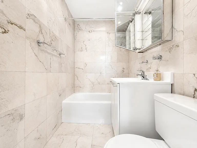 145 4th Ave #PHH — Photo 7