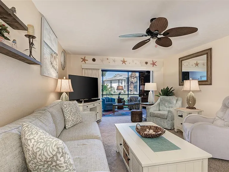 _ Slide back the glass doors and let the fresh Englewood air fill the room. With classy coastal touches like our starfish accent, Unit 1003 is designed to make you feel like you're in paradise, even when you're just lounging on the couch.