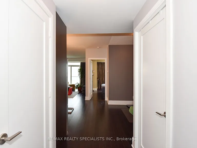 70 Roehampton Ave #712 — Photo 8