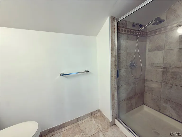 8403 Gaskin Rd — Photo 27