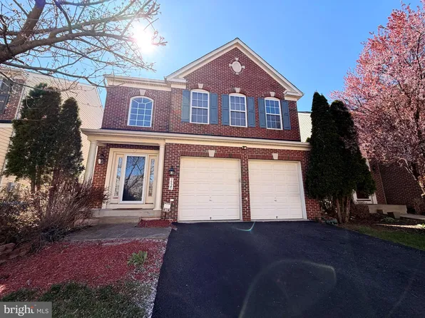 3925 Beeker Mill Pl, Chantilly, VA 20151