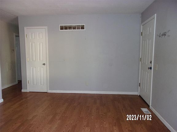2nd image of 960 Dewayne Dr