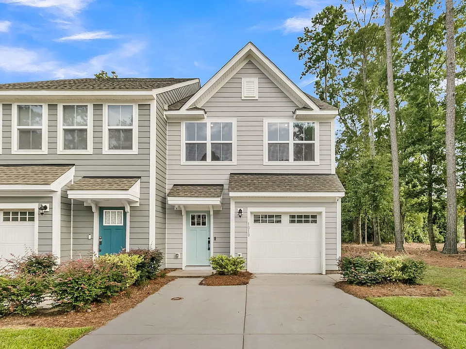 1010 Crescent Cove Ln
