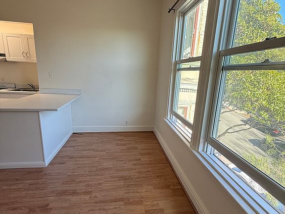 4th image of 541 Steiner St APT 4