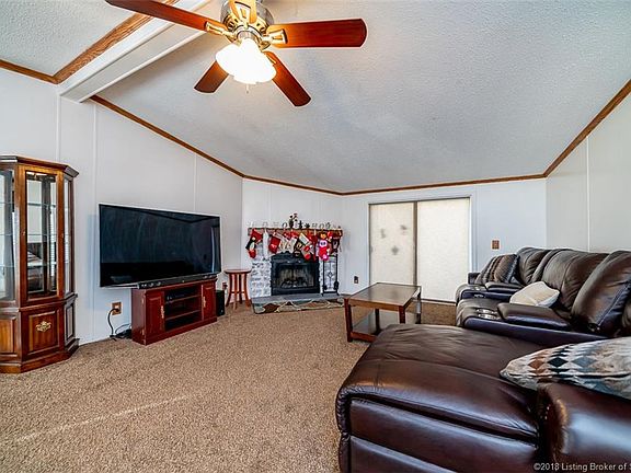 4th image of 5696 E Priddy Dr