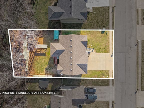 4th image of 1376 Freedom Dr