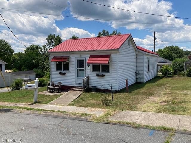 1st image of 729 McConnell Ave
