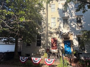 304 2nd St SE #1, Washington, DC 20003
