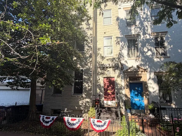 304 2nd St SE #1, Washington, DC 20003