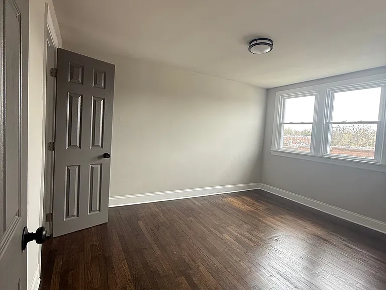 2842 Oakford Ave — Photo 7