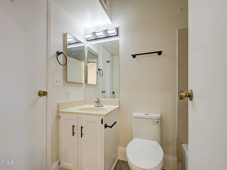 2019 W Lemon Tree Pl — Photo 36