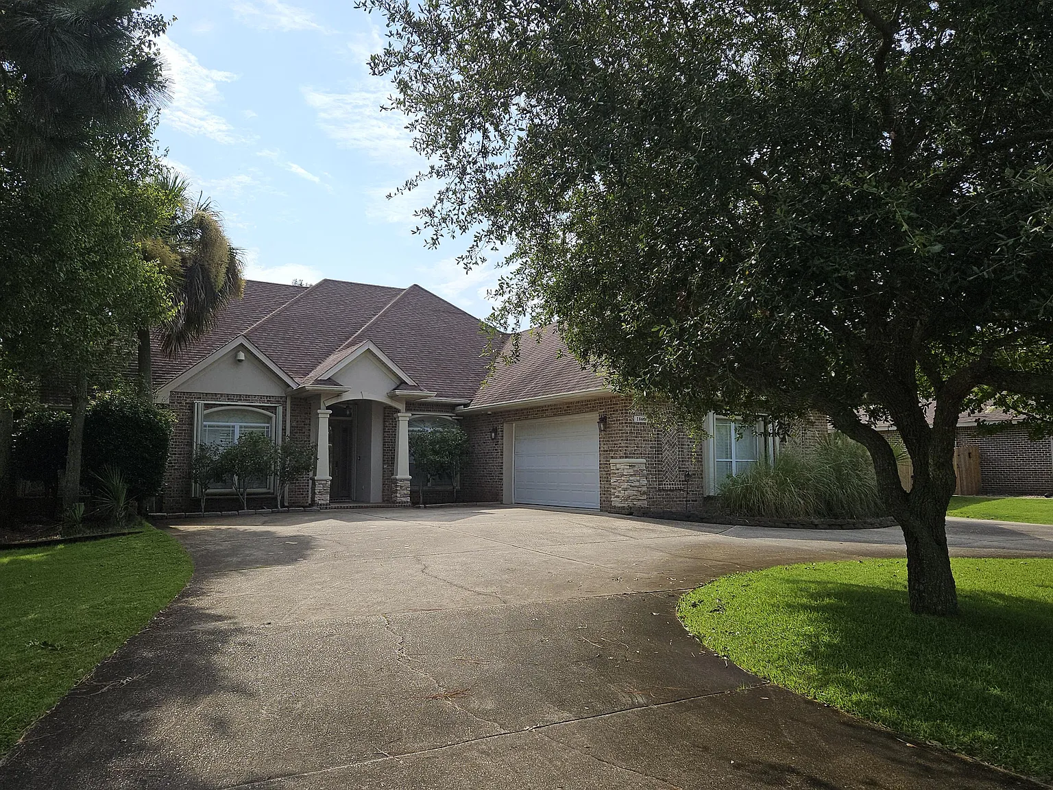 4 bed, 3.0 bath, 3016 sqft, $2,375 — Photo 2