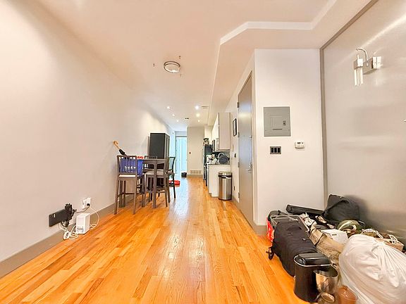4th image of 1438 Greene Ave APT 2R