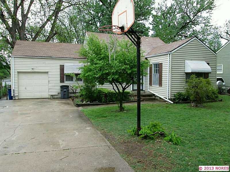 1st image of 907 S Louisville Ave