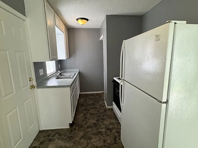 824 S Water St #1 — Photo 6