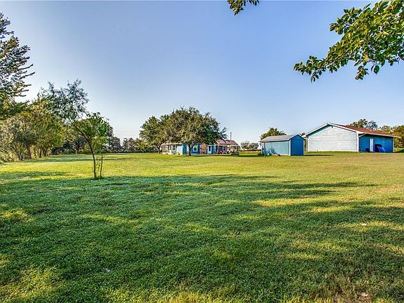 3rd image of 5201 County Road 305
