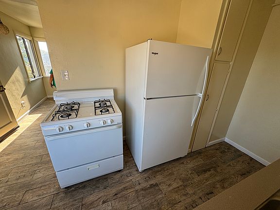 4th image of 5718 Cerritos Ave #D