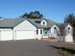 9500 Kelly Ln, Penngrove, CA