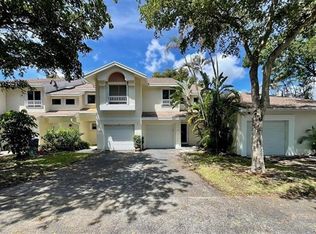 2003 Discovery Cir E, Deerfield Beach, FL 33442