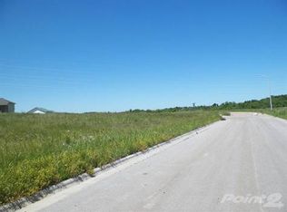 3373 S Hillcrest St, Springfield, MO 65807