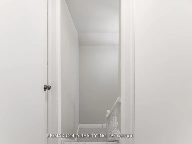 4445 Simcoe St — Photo 26