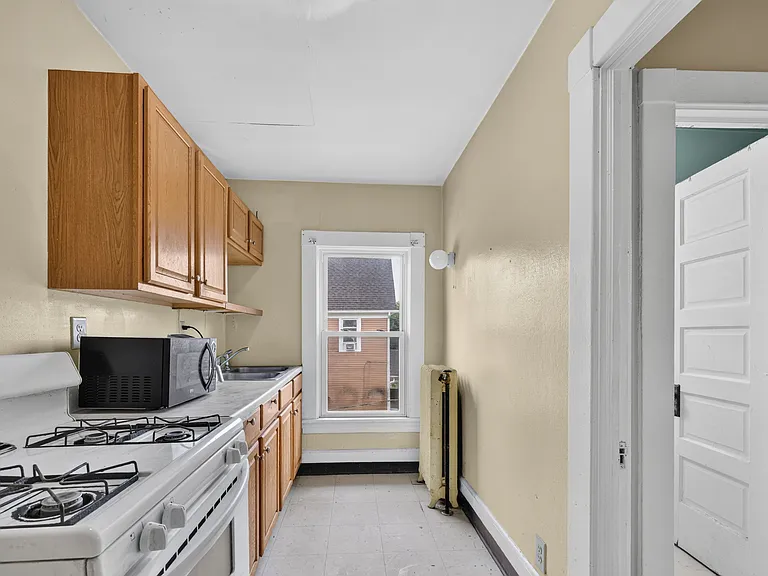 219 Park Ave #4 — Photo 12
