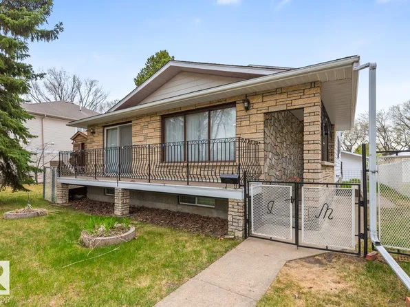 10314 82nd St NW, Edmonton, AB T6A 3M5