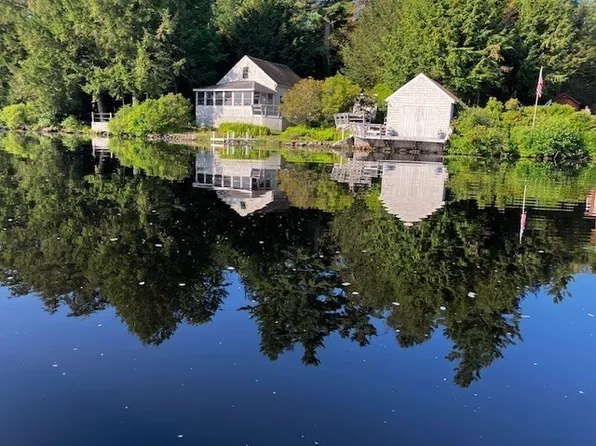 18 Big Pond, East Otis, MA 01029