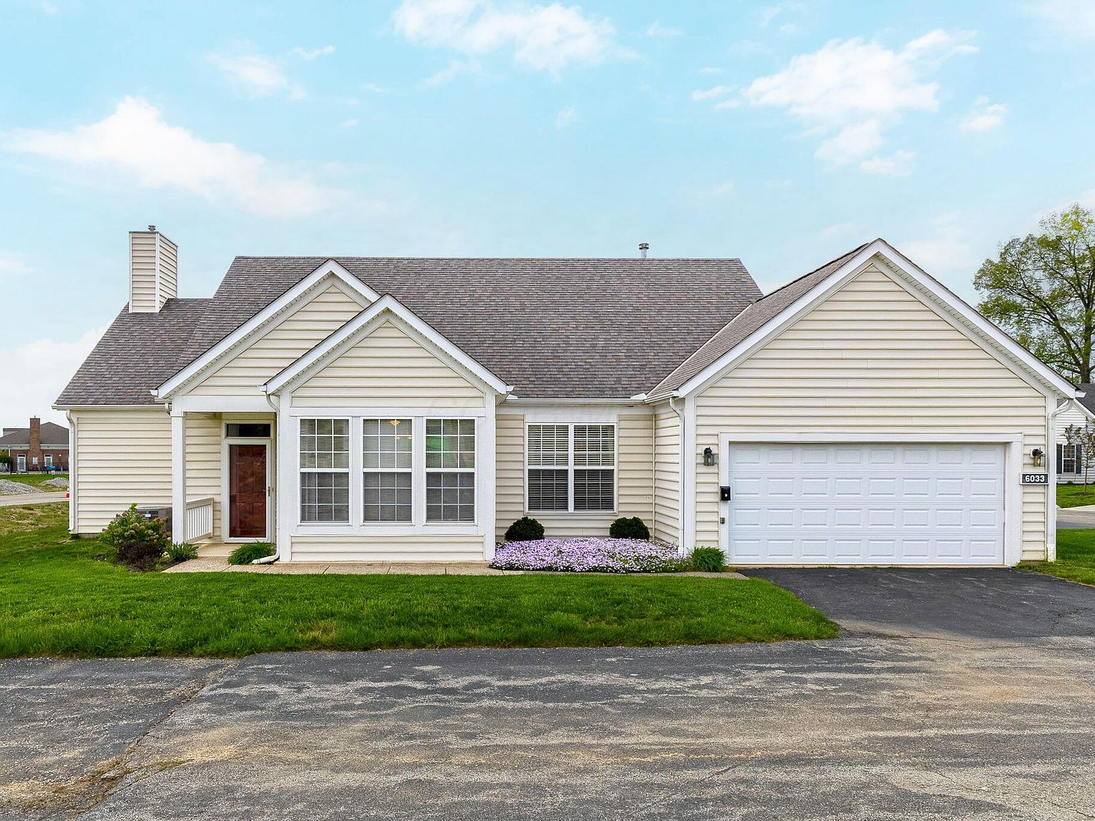 6033 Naughten Pond Dr, Columbus, OH 43213 | Zillow