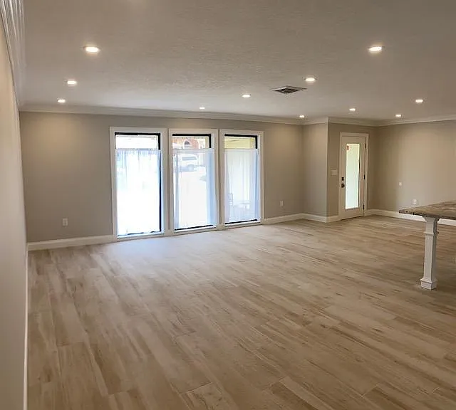 424 Yacht Harbor Dr — Photo 7