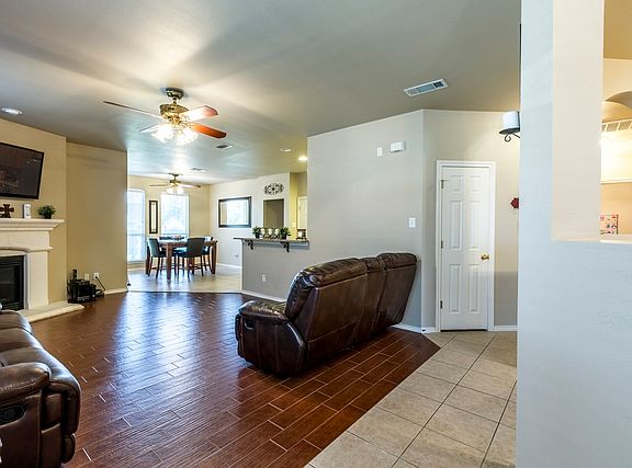 2nd image of 2640 Silver Hill Dr