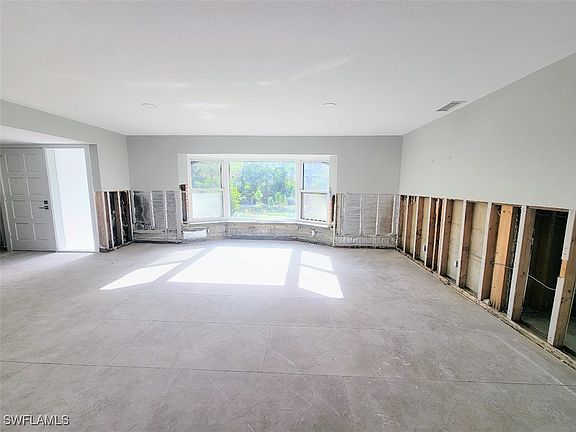 5th image of 525 Bayside Dr