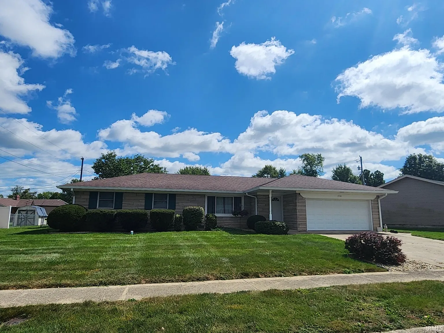 1716 W Cadillac Dr photo 1