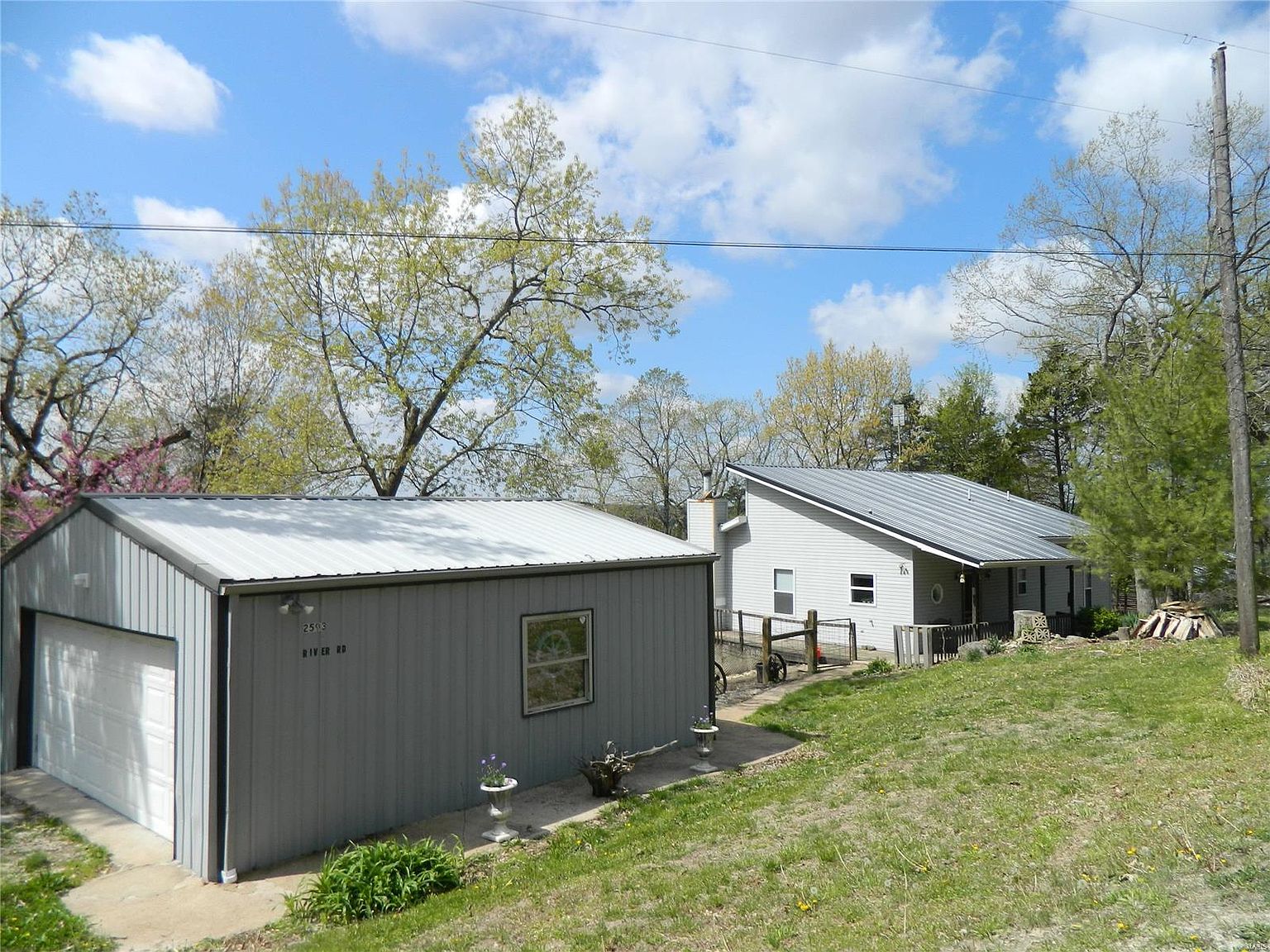2593 River Rd, Mount Sterling, MO 65062 Zillow
