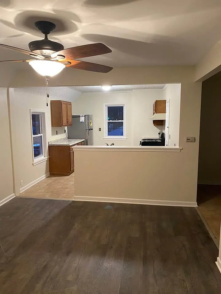 22 Brighton Street - Upper — Photo 4