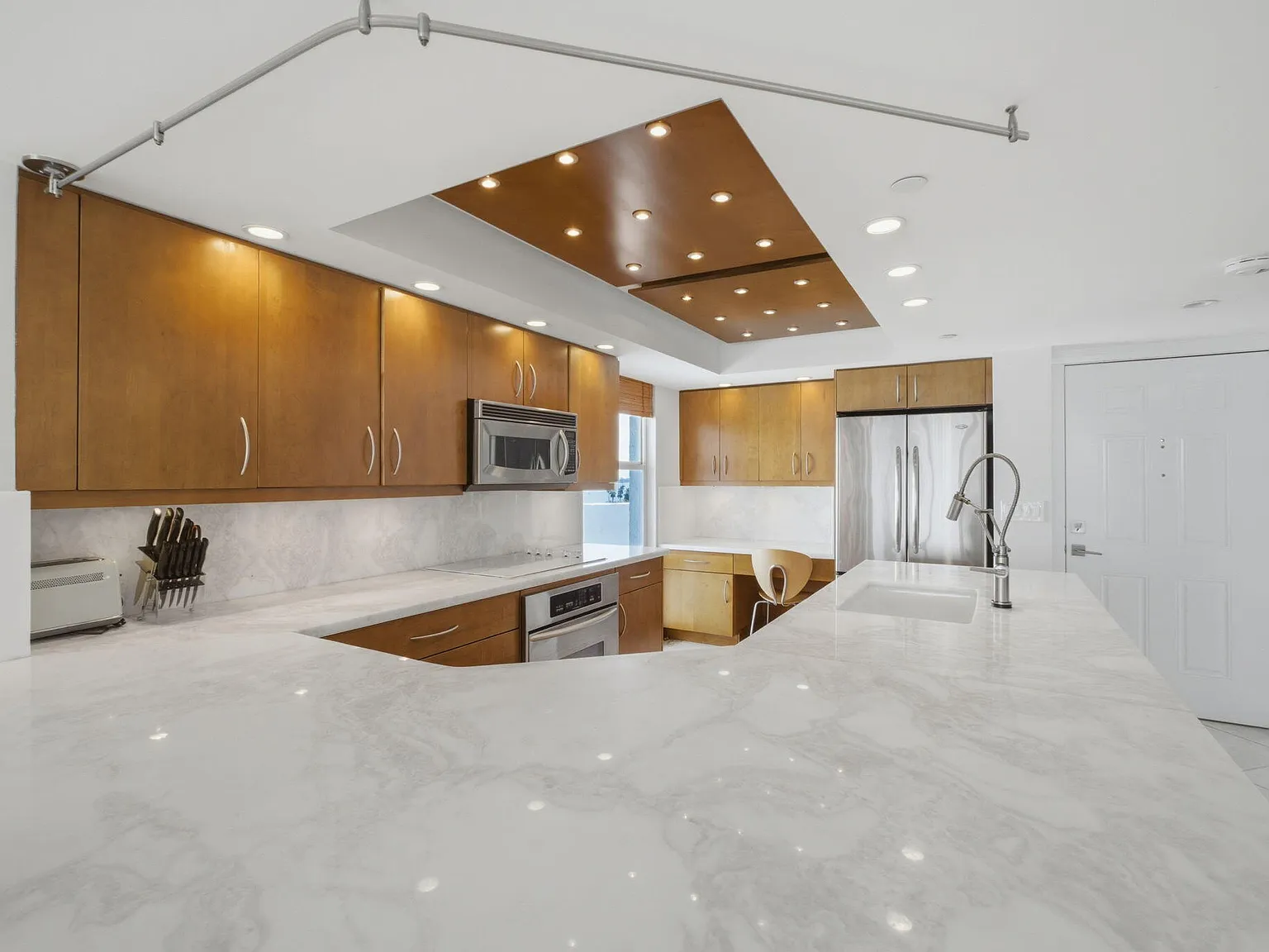 2 bed, 2.0 bath, 1178 sqft, $7,000 — Photo 4