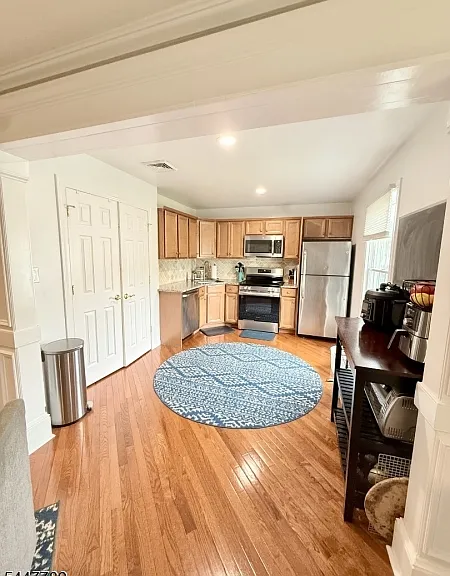 141 Main St #8 — Photo 3