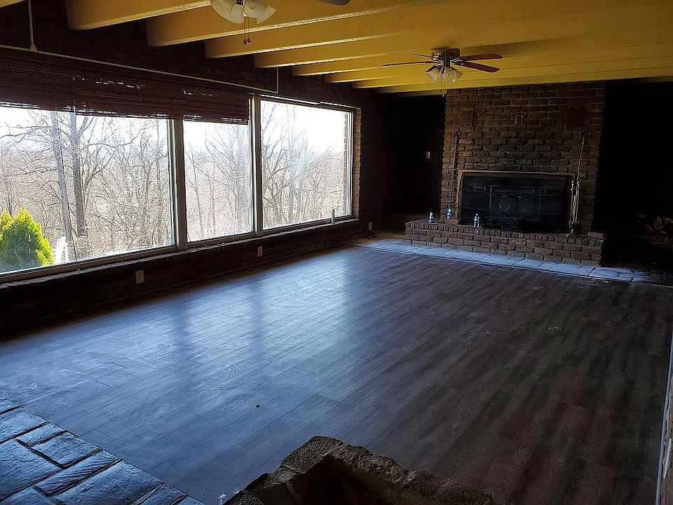 2nd image of 944 Smoky Mountain View Ct
