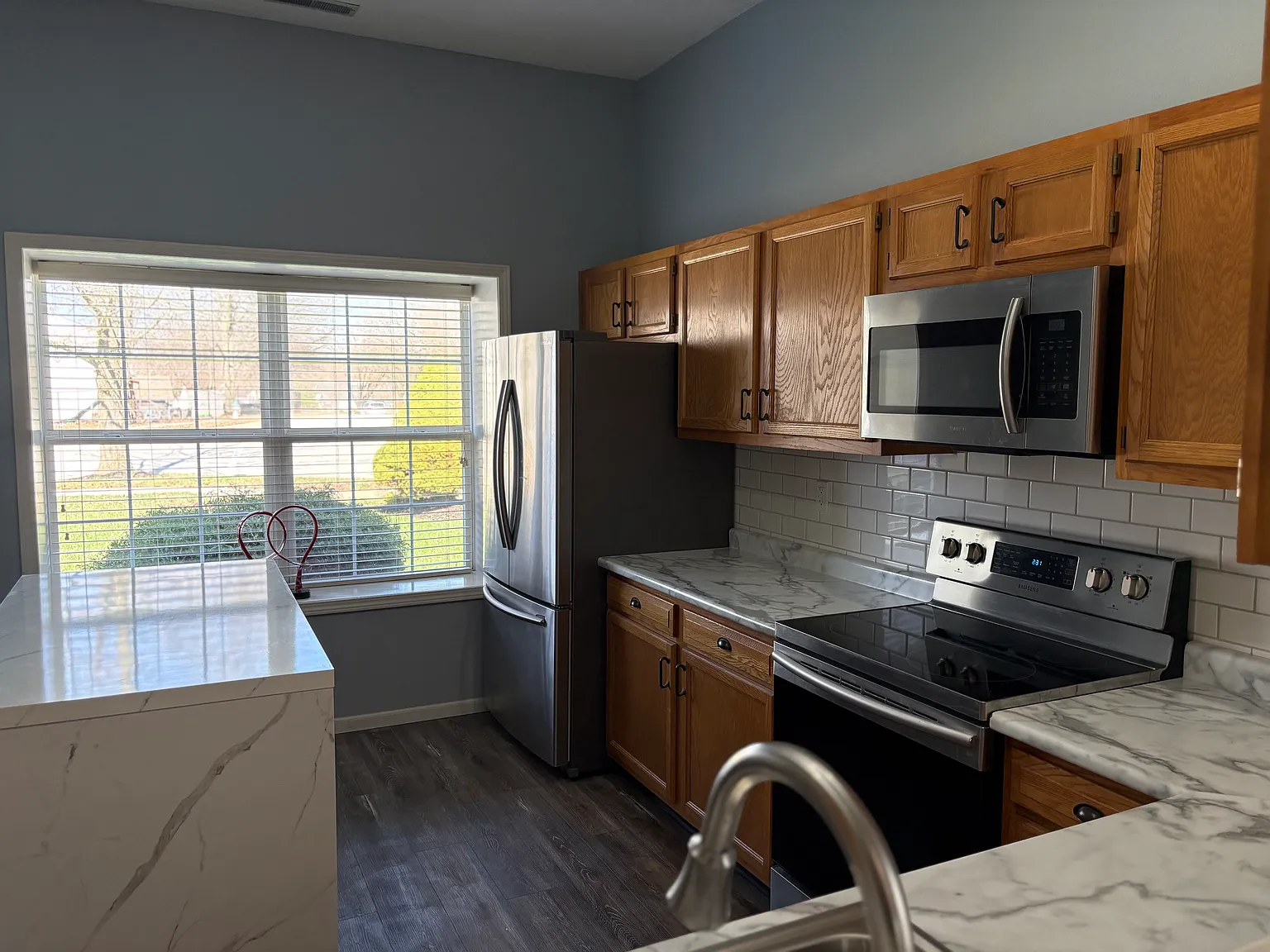 3 bed, 2.5 bath, 2081 sqft, $2,900 — Photo 3