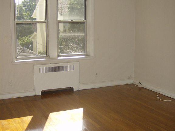 4th image of 3800 213th St