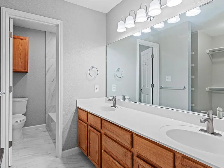 3015 Green Mountain Dr — Photo 9